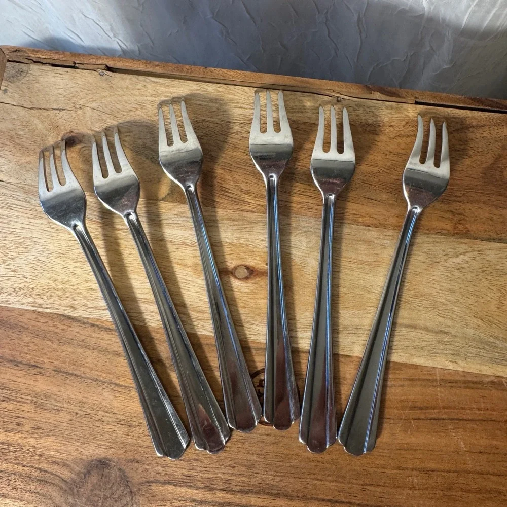 Hampton Silversmiths Cocktail Forks Set of 6 Silver 18/10 Stainless Fan Handle